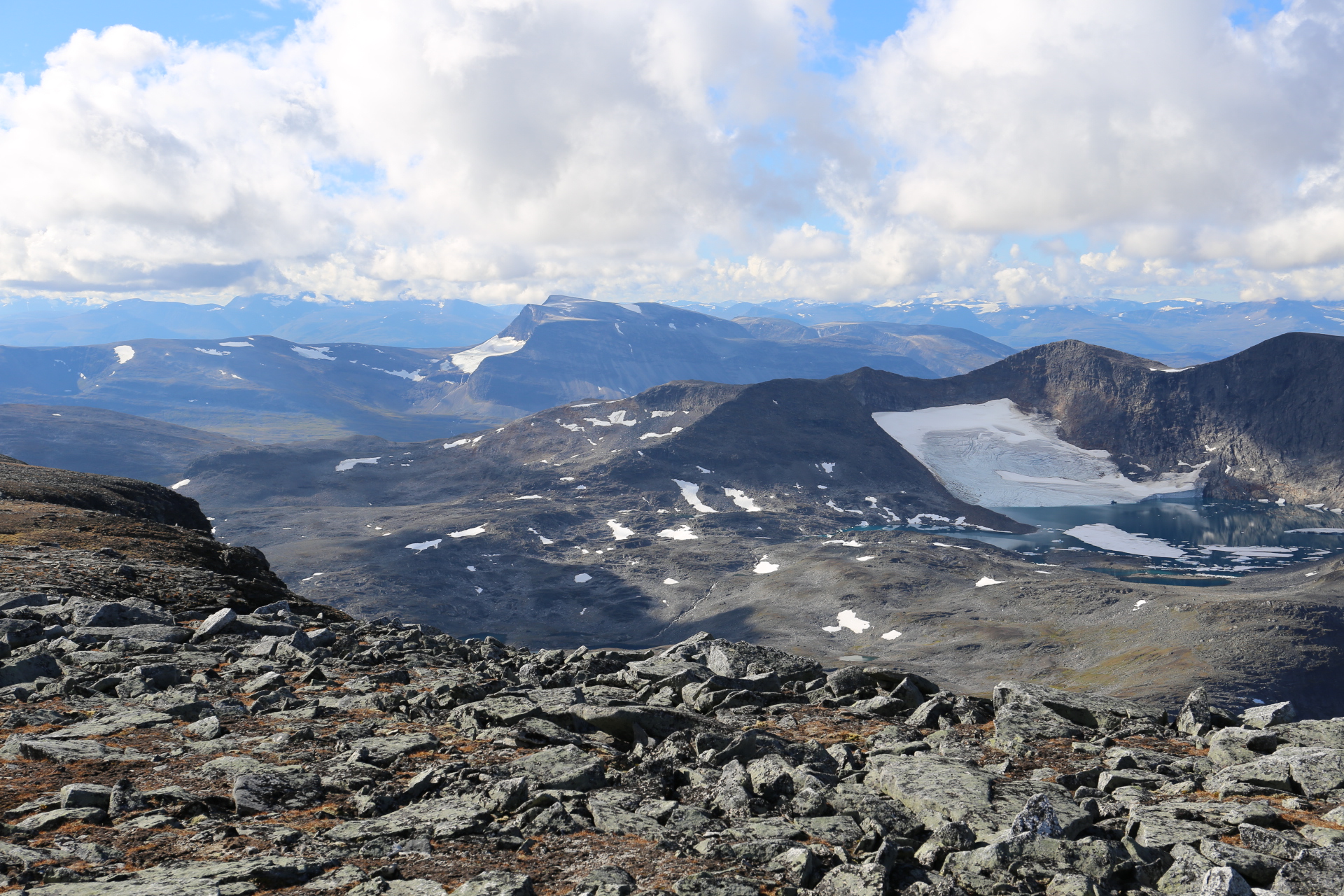 Utsikt över Isdalen mot Norge